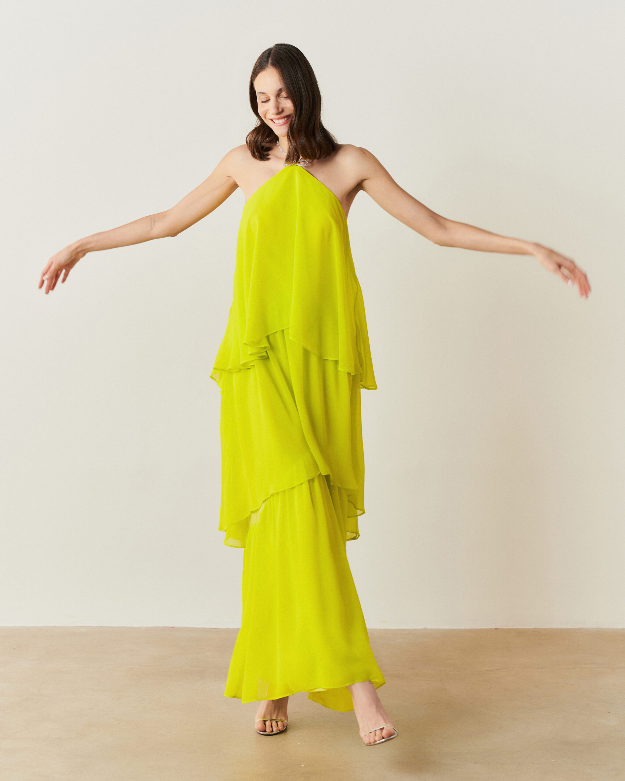 vestido longo e midi