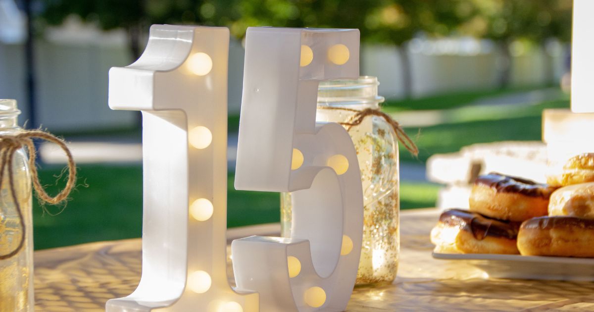 Convidada para uma Festa de 15 Anos: